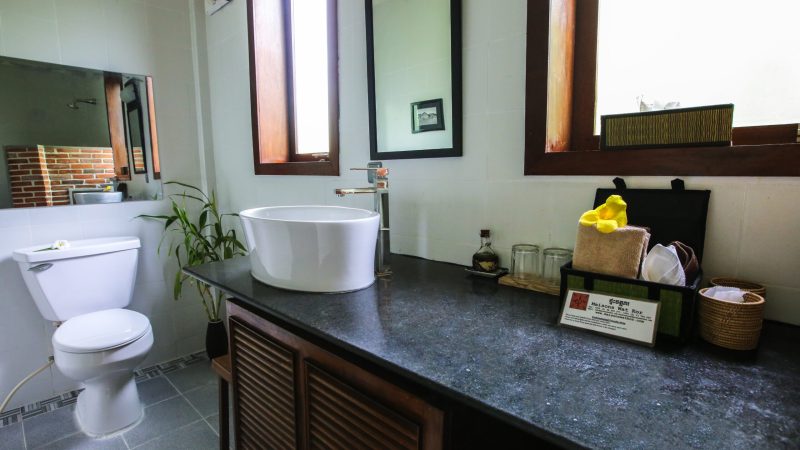MWK Frangipane double-Bathroom